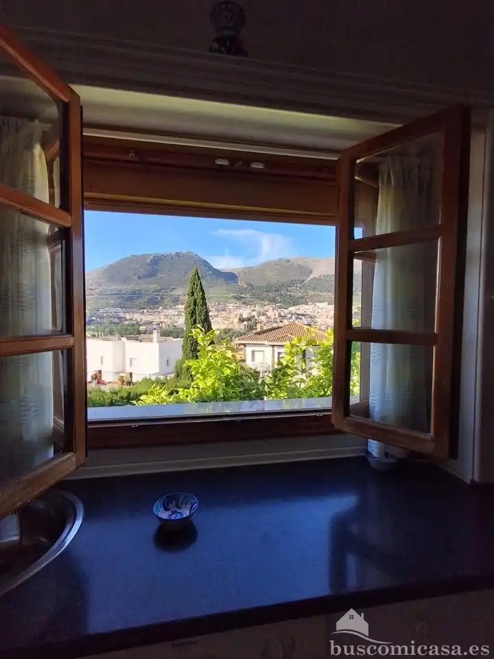 Vista exterior de Casa o xalet en venda en Loja amb Aire condicionat, Jardí privat i Terrassa