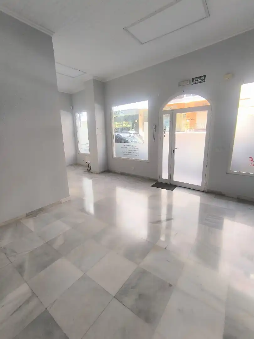 Local en venta en Fuengirola con Aire acondicionado y Alarma