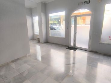Business premises for sale in Calle Camilo José Cela 6
