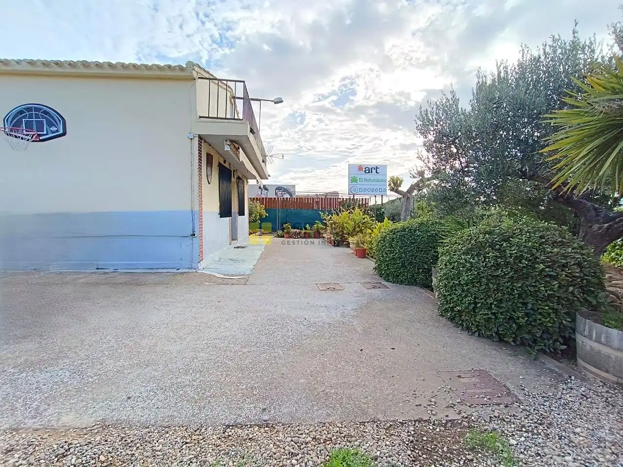 Exterior view of Houses for sale in Quel  with Private garden, Terrace and Furnished
