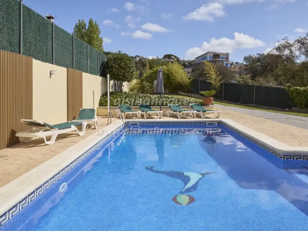 Casa o xalet en venda a Lloret Verd - Els Pinars