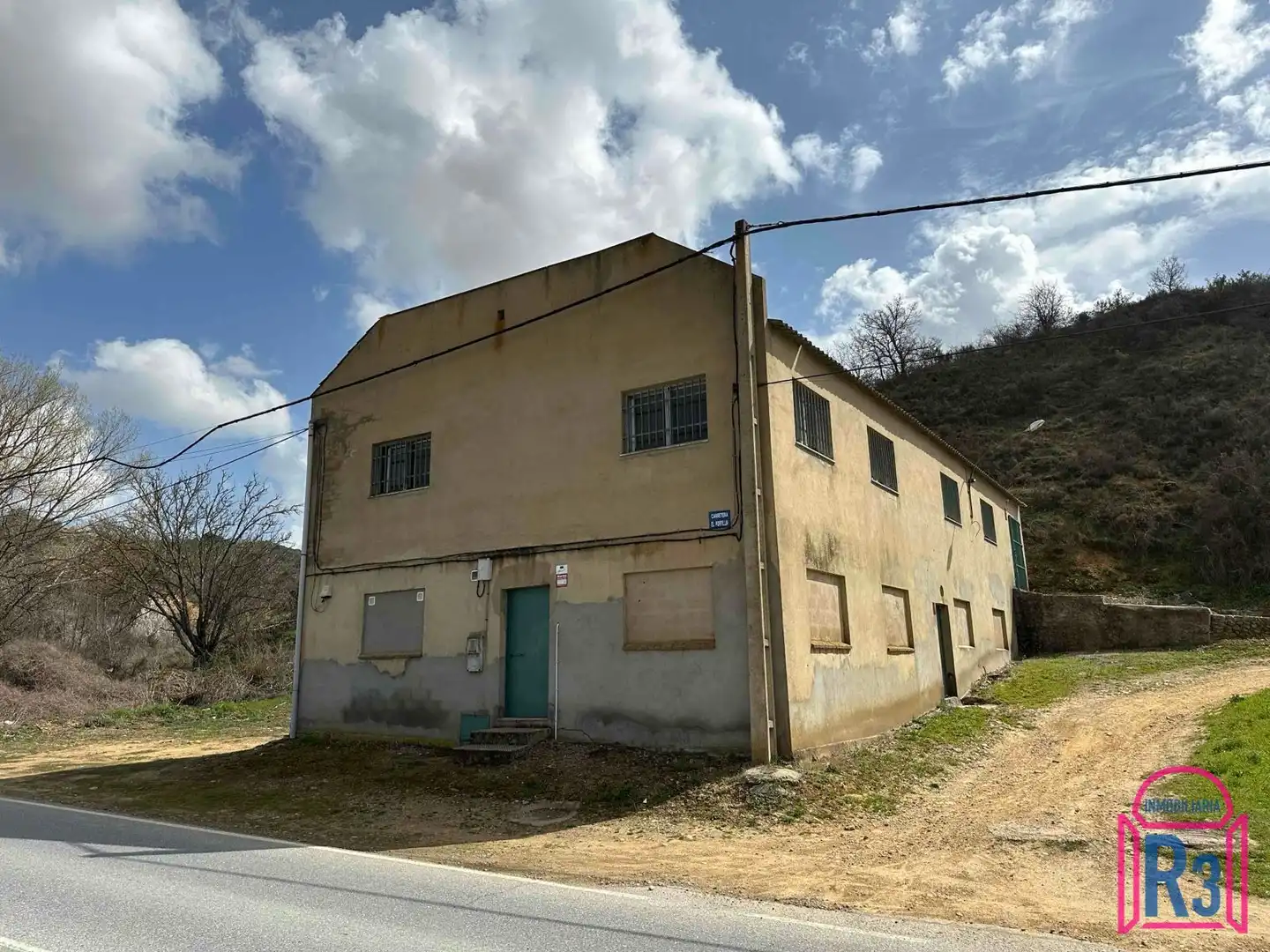 Nau industrial en venda a Portillín