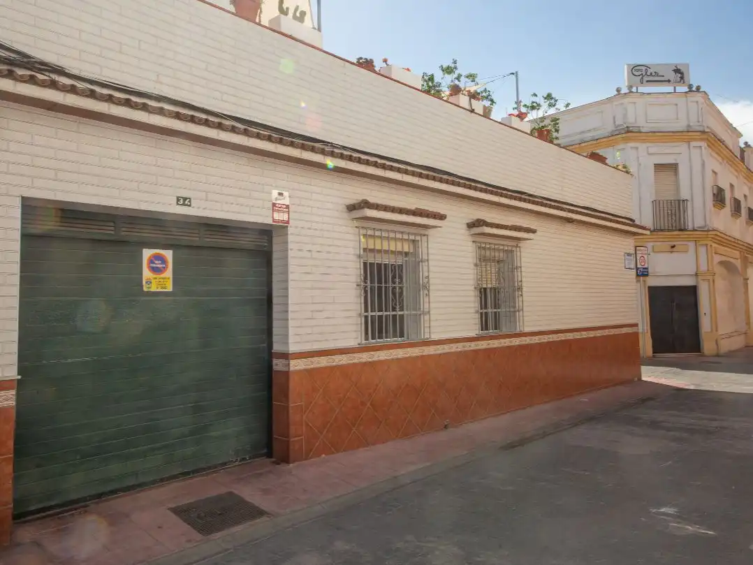 Vista exterior de Planta baixa en venda en La Línea de la Concepción amb Terrassa