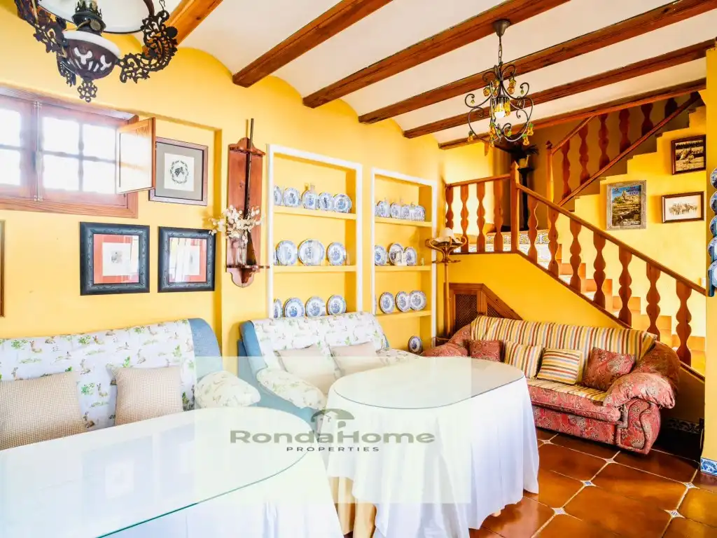 Country homes for sale in Villamartín