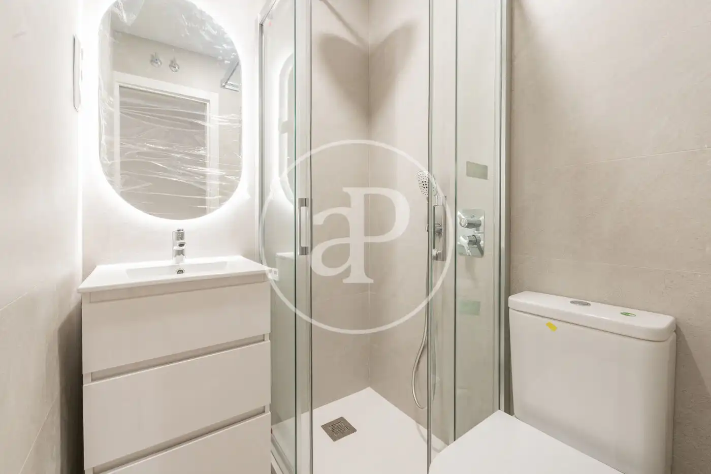 Baño de Piso en venta en Madrid con Calefacción y Amueblado