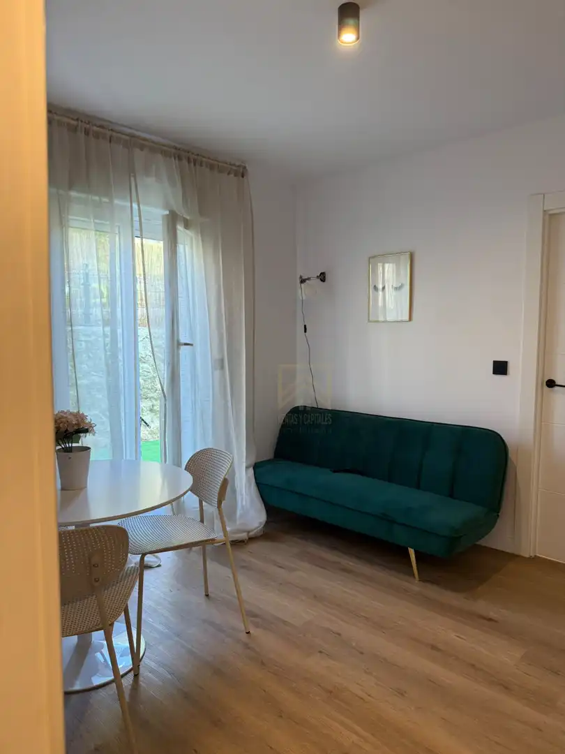Sala d'estar de Pis de lloguer en Santander amb Calefacció, Jardí privat i Terrassa