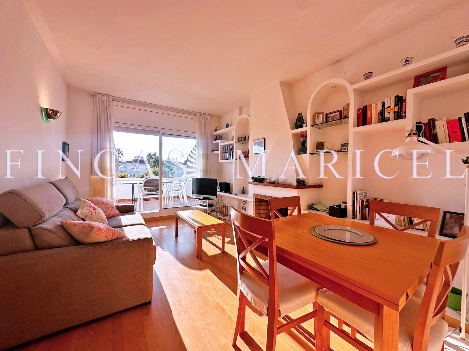 Exterior view of Flat for sale in Sitges  with Air Conditioner, Heating and Terrace