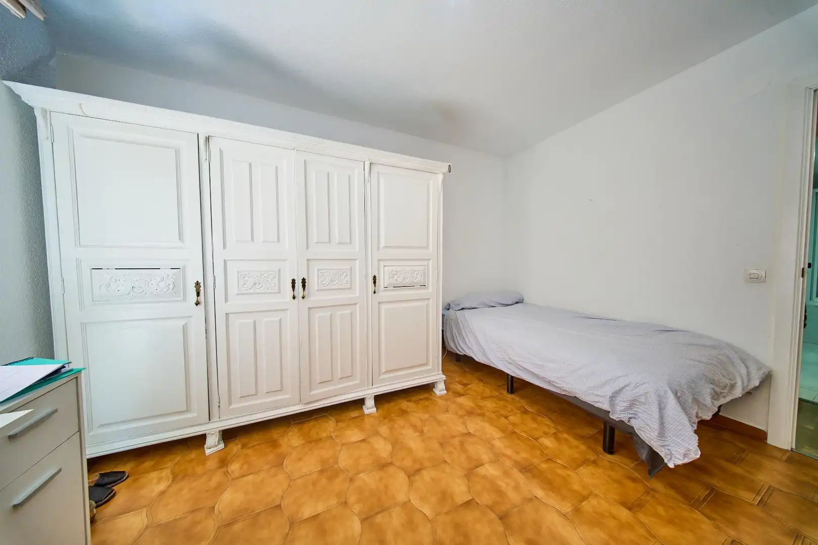 Bedroom of Flat for rent in Granada  with Heating, Terrace and Storage room