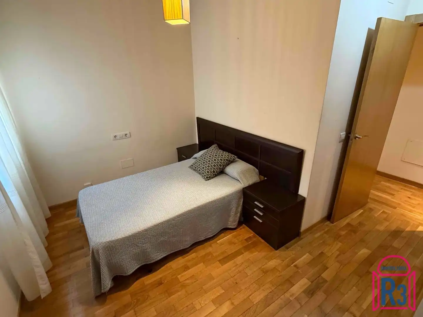Habitación de Apartamento en venta en León Capital  con Calefacción, Terraza y Trastero