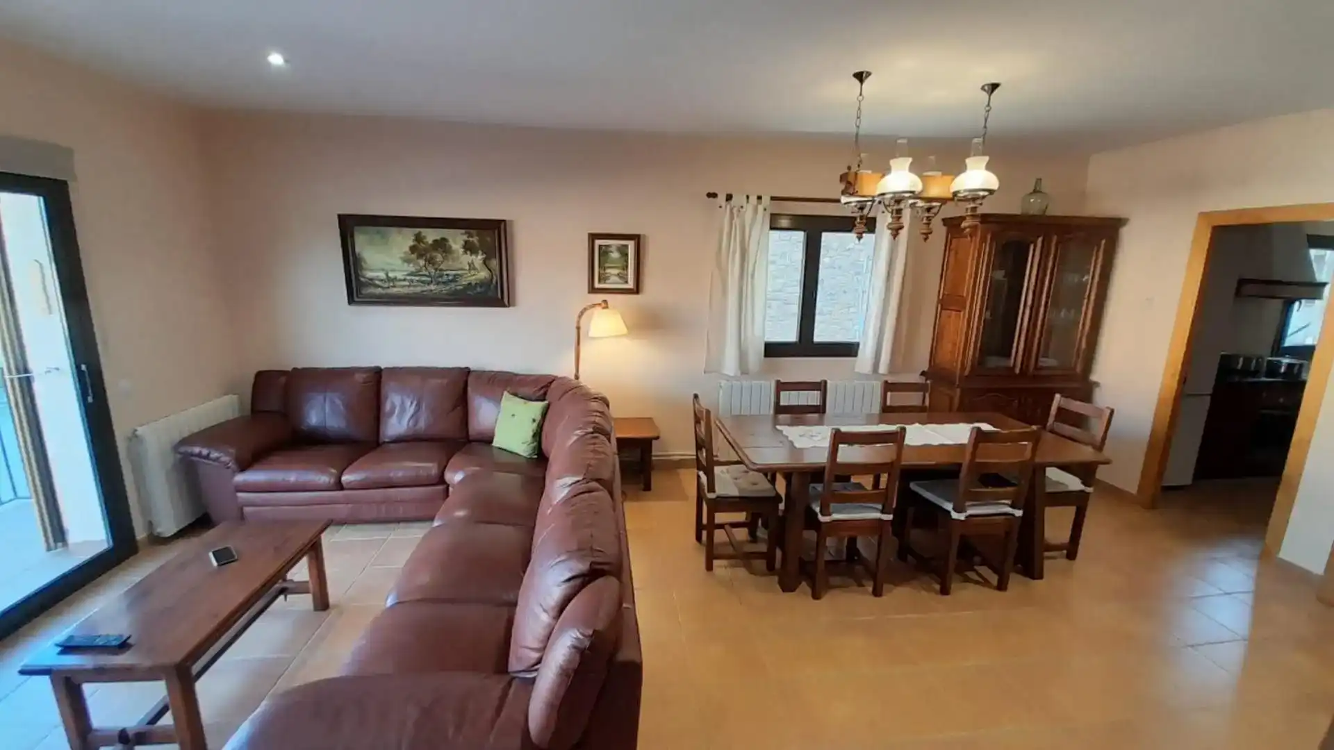 Sala d'estar de Casa adosada en venda en Vallcebre amb Jardí privat, Parquet i Traster