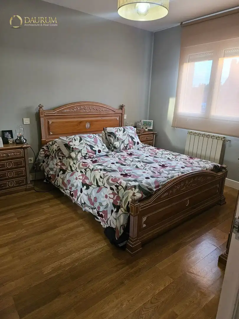 Casa adosada en venda a Joaquin Turina, Santa Teresa