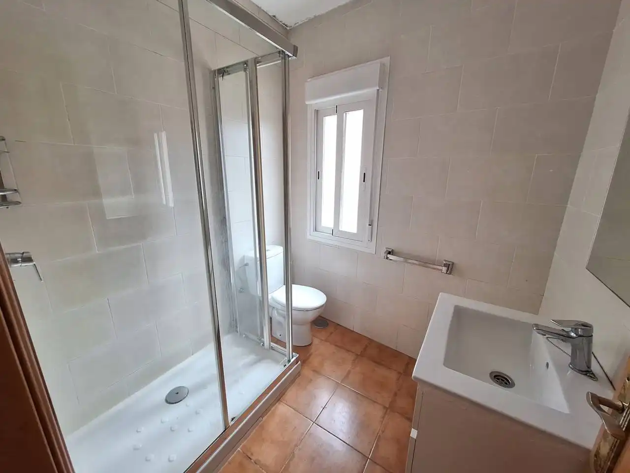 Badezimmer von Wohnung zum Verkauf in Fuenlabrada mit Heizung und Terrasse