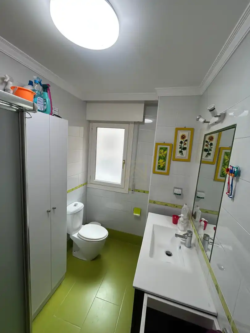 Bathroom of Flat for sale in Cartes  with Heating and Furnished