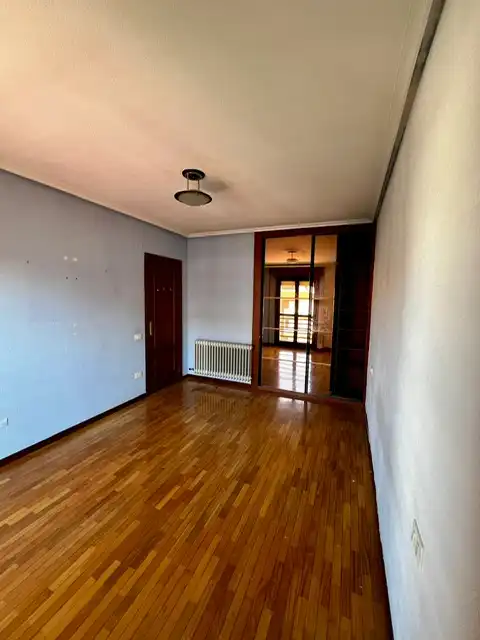 Bedroom of Flat for sale in  Logroño  with Heating, Storage room and Community pool