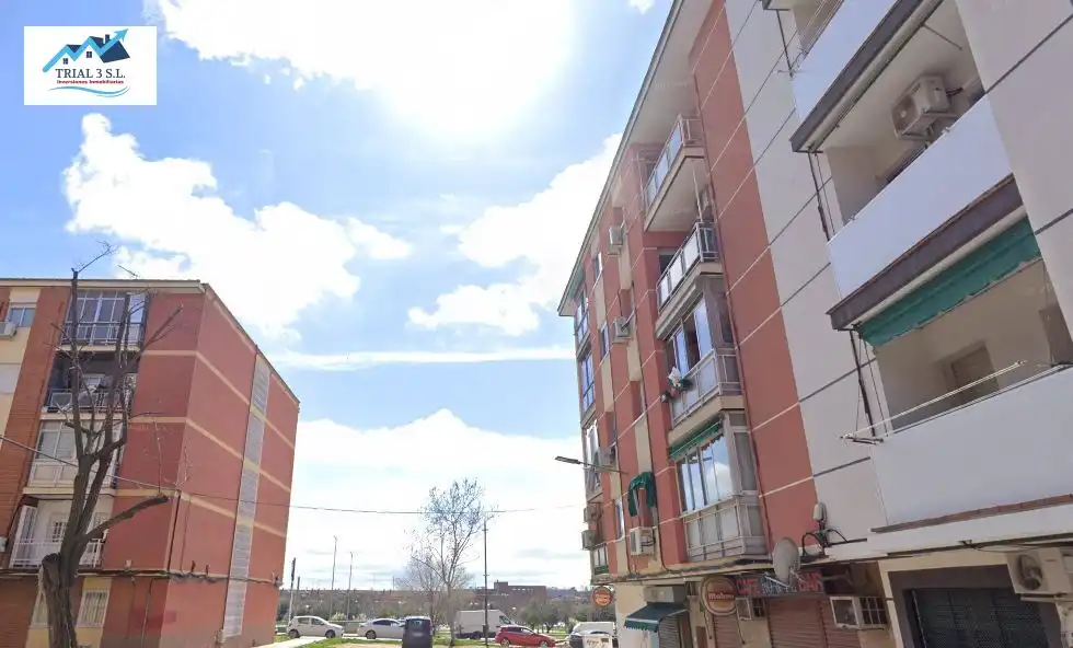 Vista exterior de Pis en venda en Reyes