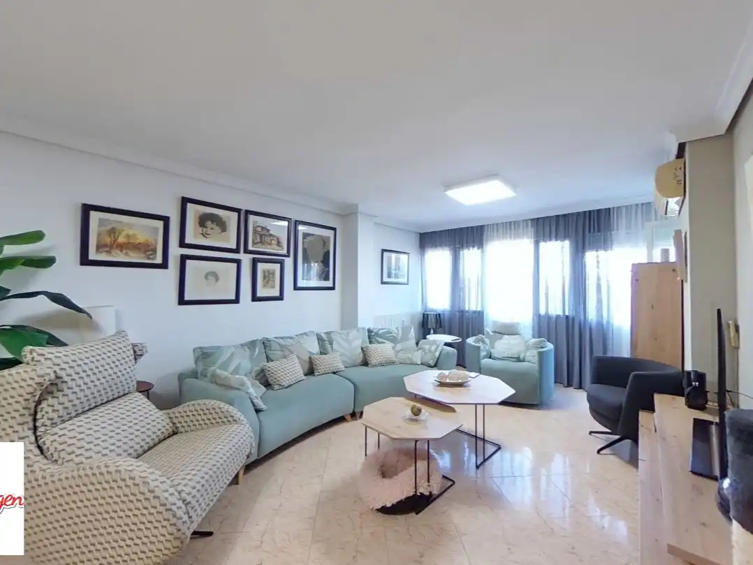 Sala d'estar de Pis en venda en Valdemoro amb Aire condicionat