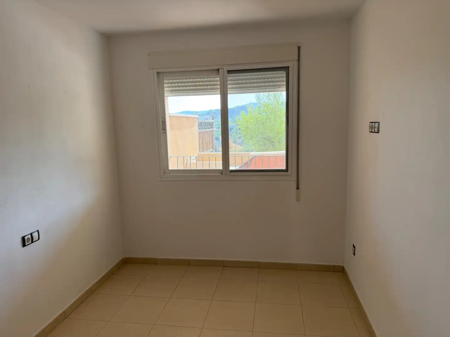 Habitación de Casa adosada en venta en Murcia con Aire acondicionado, Calefacción y Jardín privado