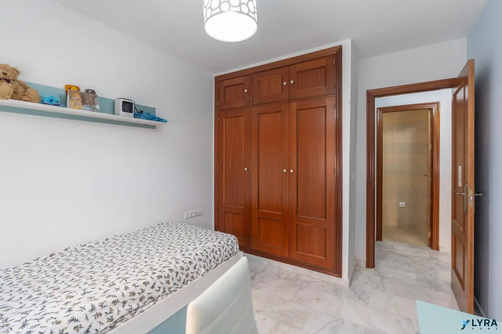 Habitación de Dúplex en venta en Pilas con Terraza