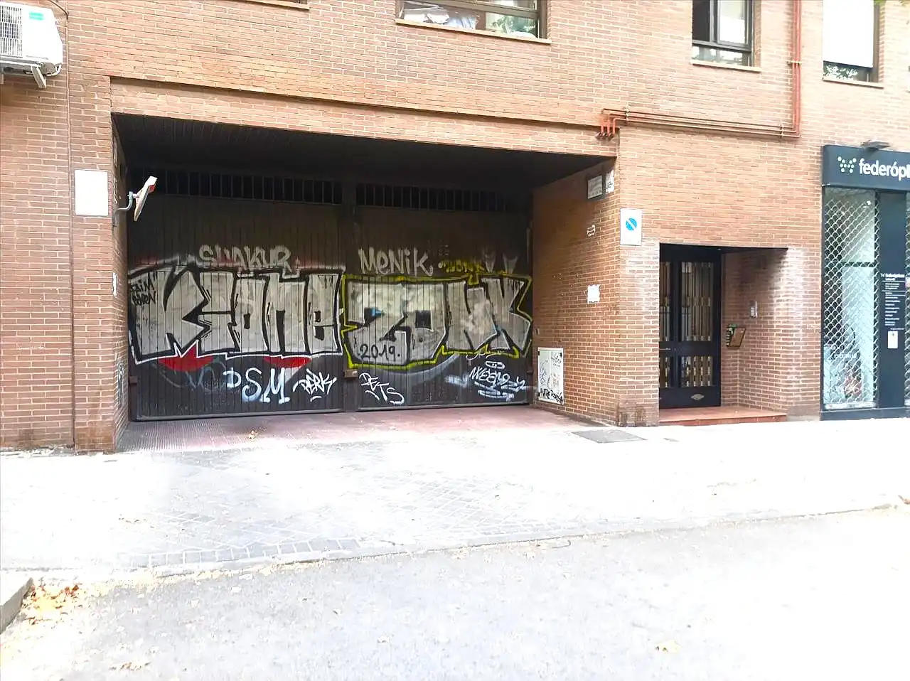 Vista exterior de Garaje en venta en Madrid
