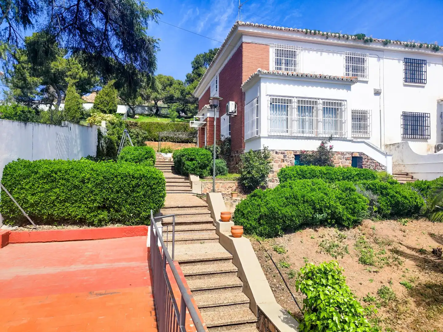 Vista exterior de Casa o chalet en venta en Puertollano con Aire acondicionado, Calefacción y Jardín privado