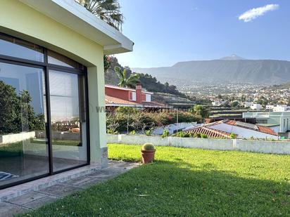 Vista exterior de Casa o xalet en venda en Puerto de la Cruz amb Terrassa i Internet