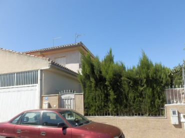 Flat for sale in Calle Almudena 11