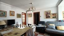 Sala d'estar de Casa o xalet en venda en Yuncos amb Aire condicionat, Calefacció i Jardí privat