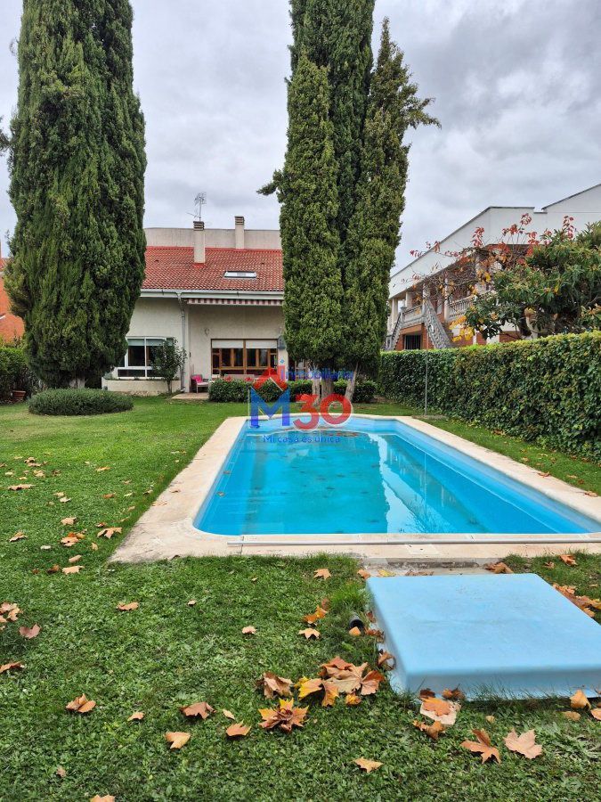 Swimming pool of House or chalet for sale in Miranda de Ebro  with Heating and Swimming Pool