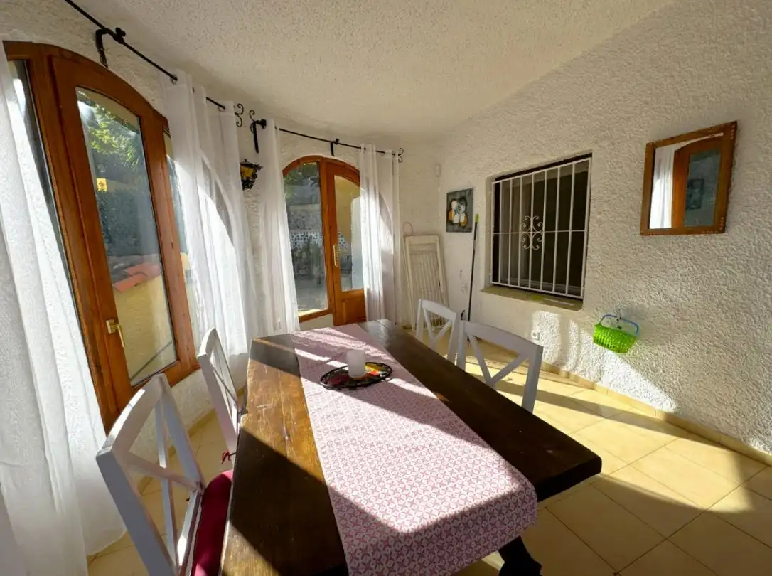 Esszimmer von Haus oder Chalet zum Verkauf in Calpe / Calp mit Klimaanlage, Heizung und Privatgarten