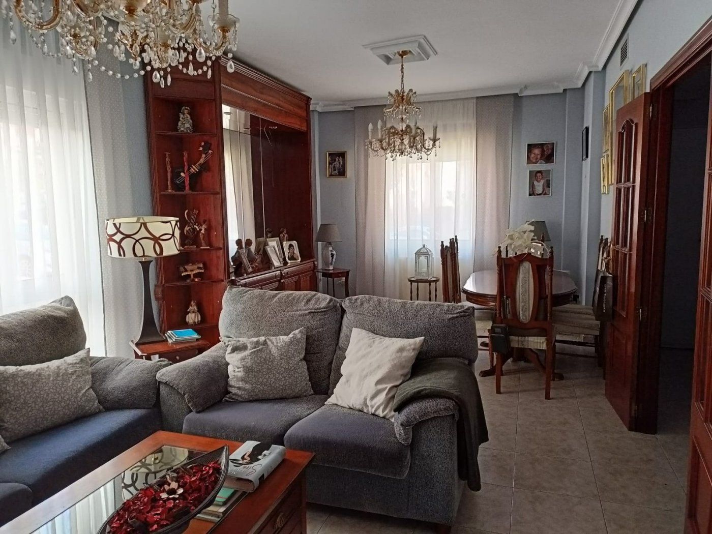 Sala d'estar de Casa adosada en venda en Cáceres Capital amb Aire condicionat, Calefacció i Terrassa