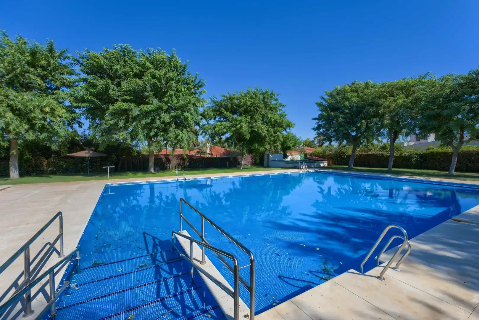 Xalet amb piscina en venda a Carmona, imagen 47