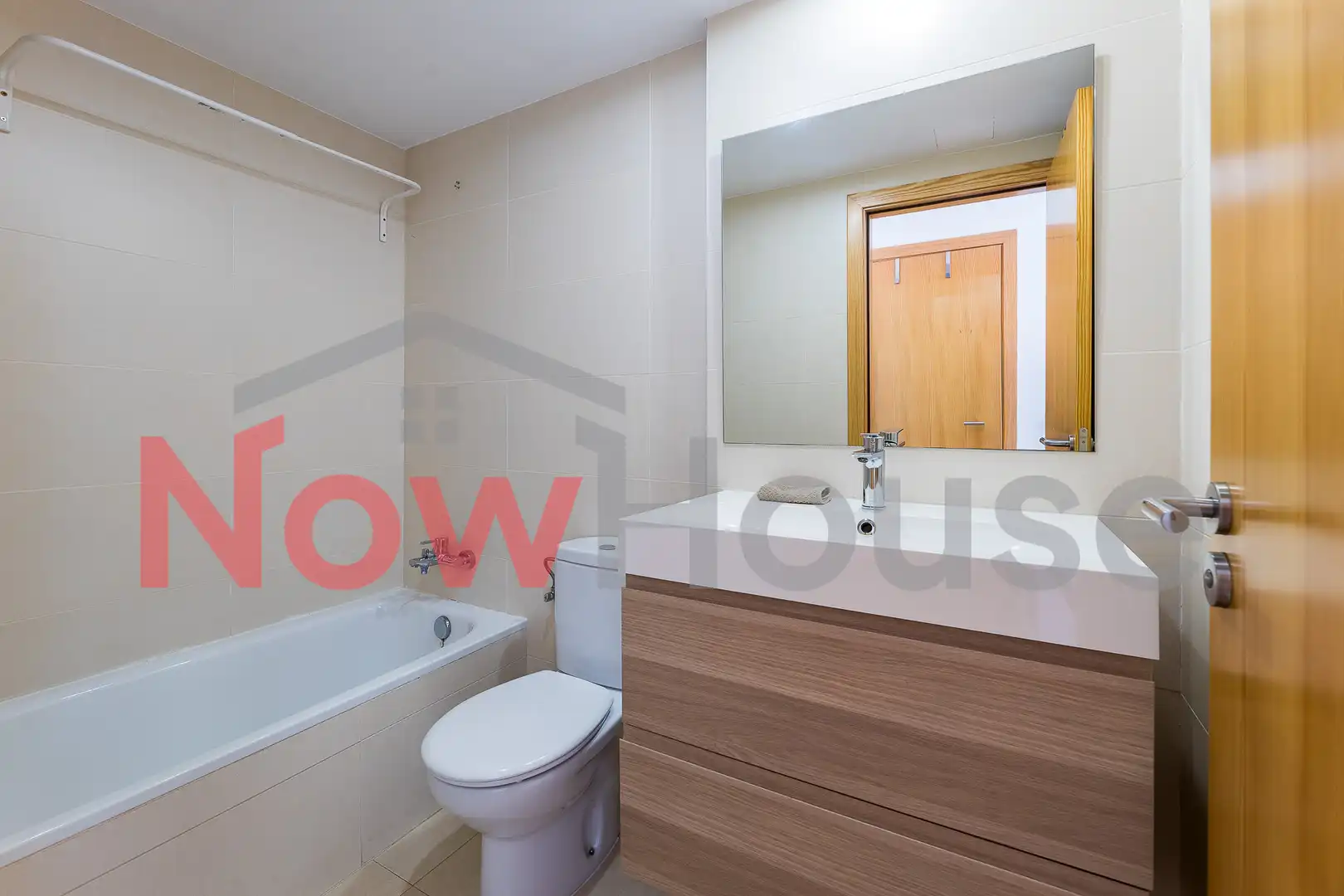Badezimmer von Wohnung zum Verkauf in Sa Pobla mit Klimaanlage, Heizung und Parkett