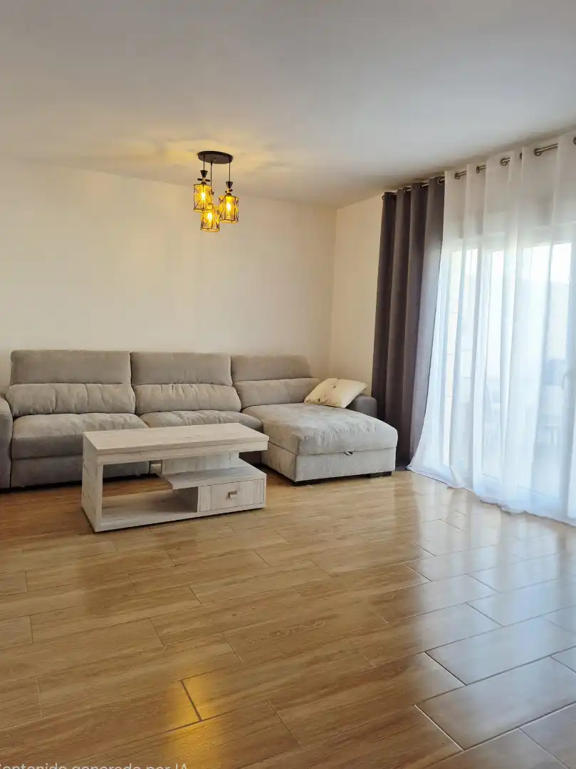 Sala d'estar de Casa adosada en venda en Yuncos amb Calefacció, Jardí privat i Terrassa