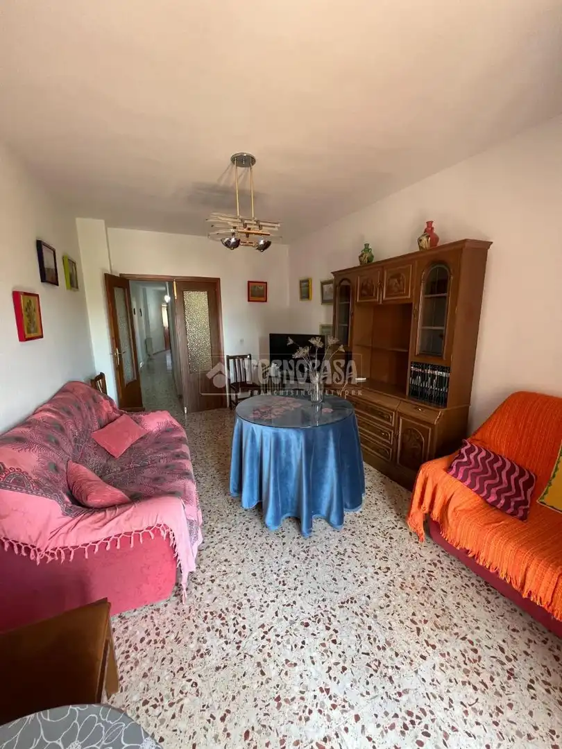 Sala de estar de Piso en venta en Baeza con Aire acondicionado, Amueblado y Balcón