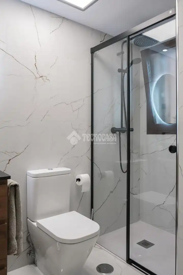 Bathroom of Detached homes for sale in Arroyomolinos (Madrid)  with Air Conditioner, Heating and Private garden