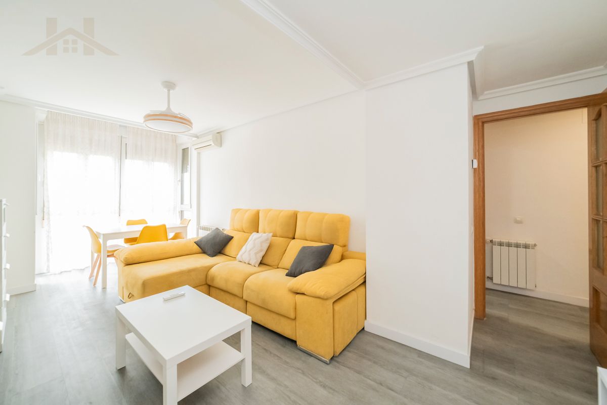 Living room of Flat for sale in Leganés  with Air Conditioner, Heating and Terrace
