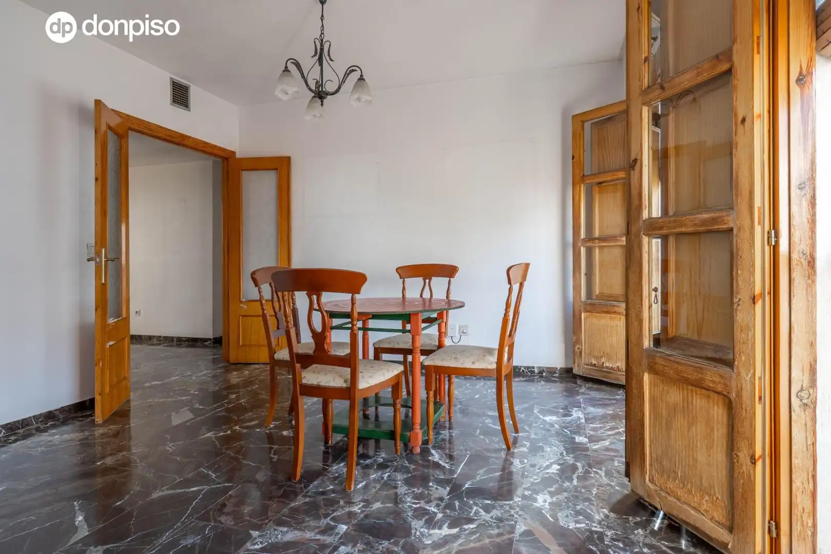 Comedor de Piso en venta en Granada con Aire acondicionado y Calefacción