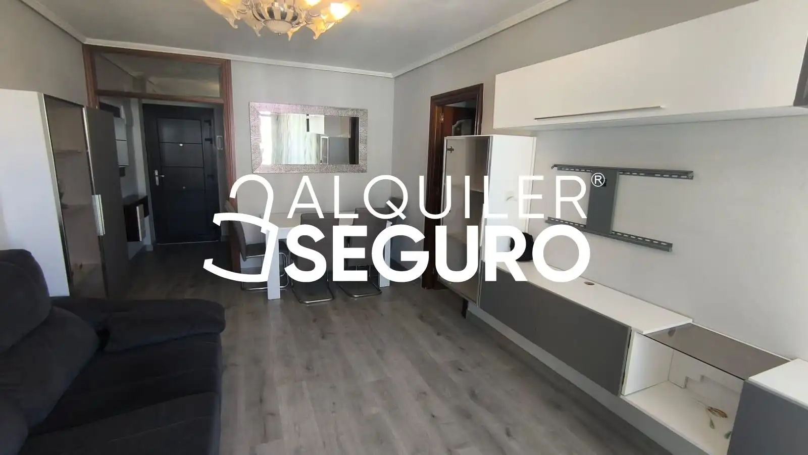 Sala d'estar de Pis de lloguer en Sevilla amb Aire condicionat i Moblat
