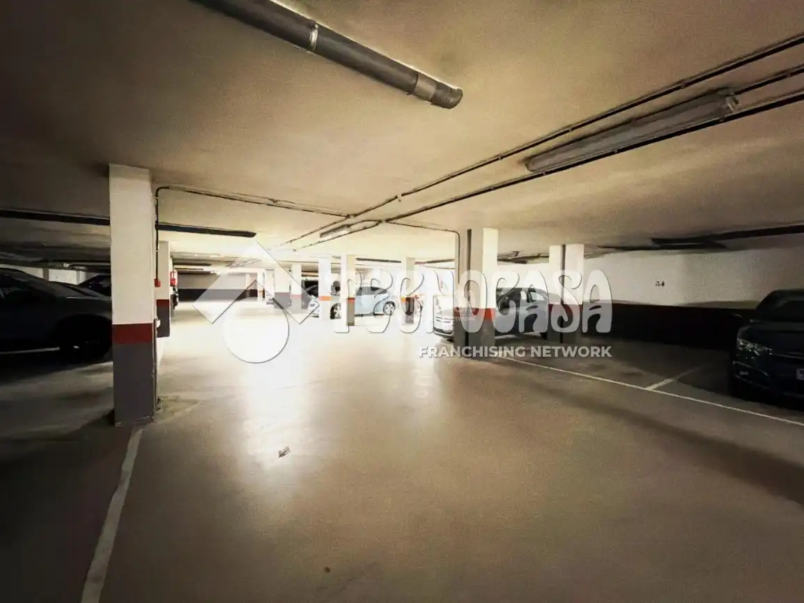 Parking de Piso en venta en Cuenca con Calefacción, Parquet y Trastero