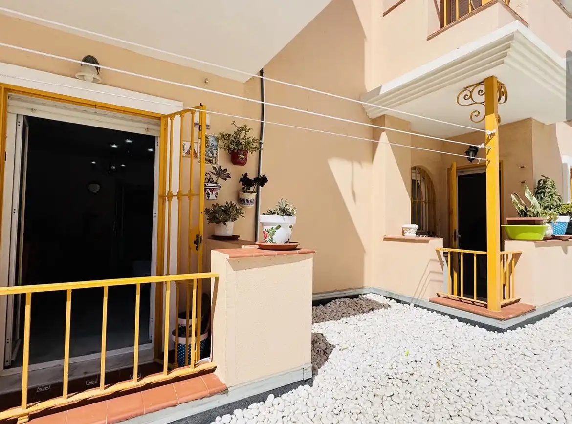 Piso con piscina en venta en San Luis de Sabinillas, imagen 3