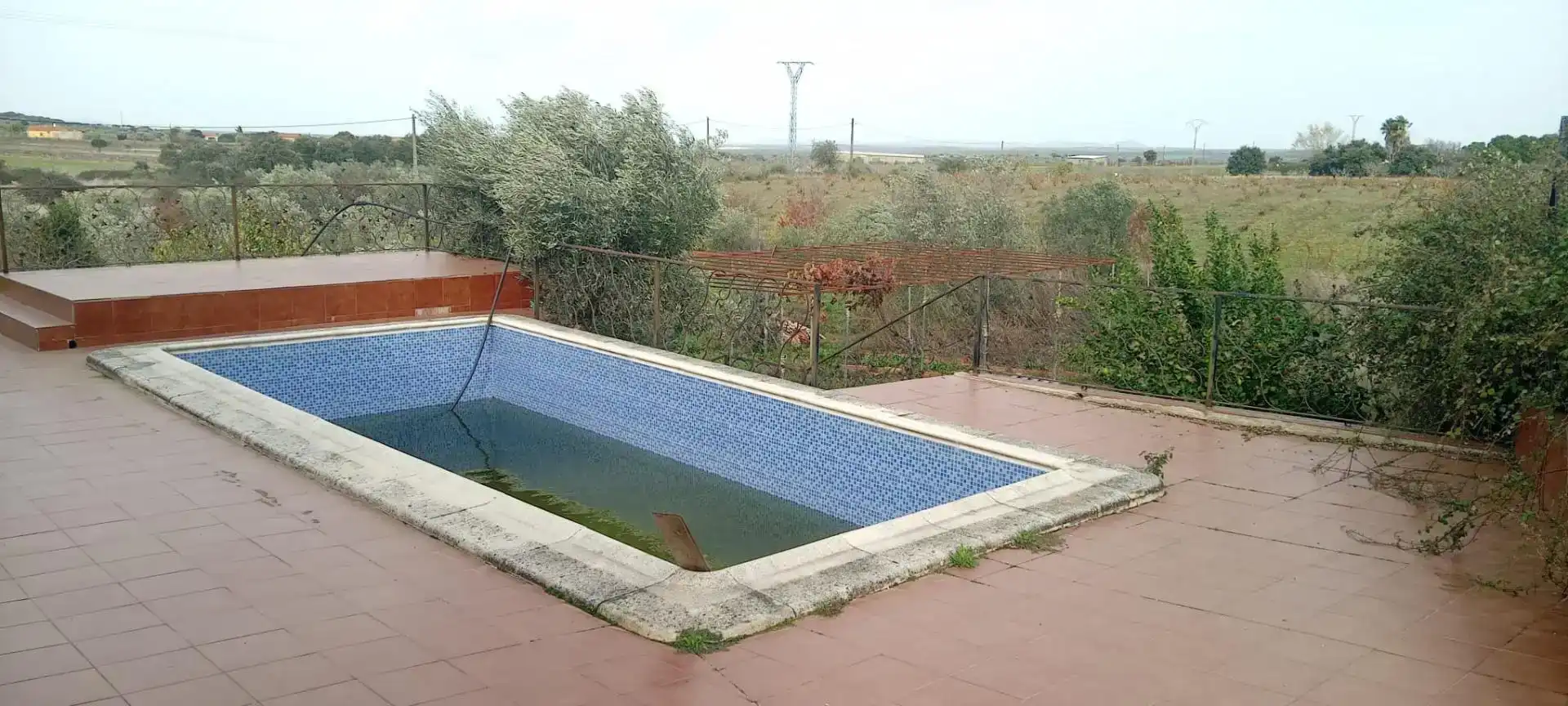 Piscina de Finca rústica en venda en Alcuéscar amb Piscina