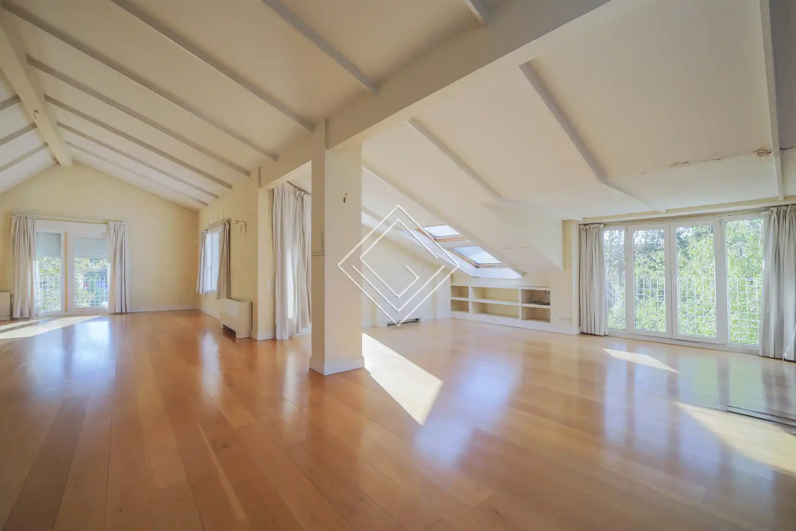 Sala de estar de Casa o chalet en venta en Madrid con Aire acondicionado, Calefacción y Jardín privado