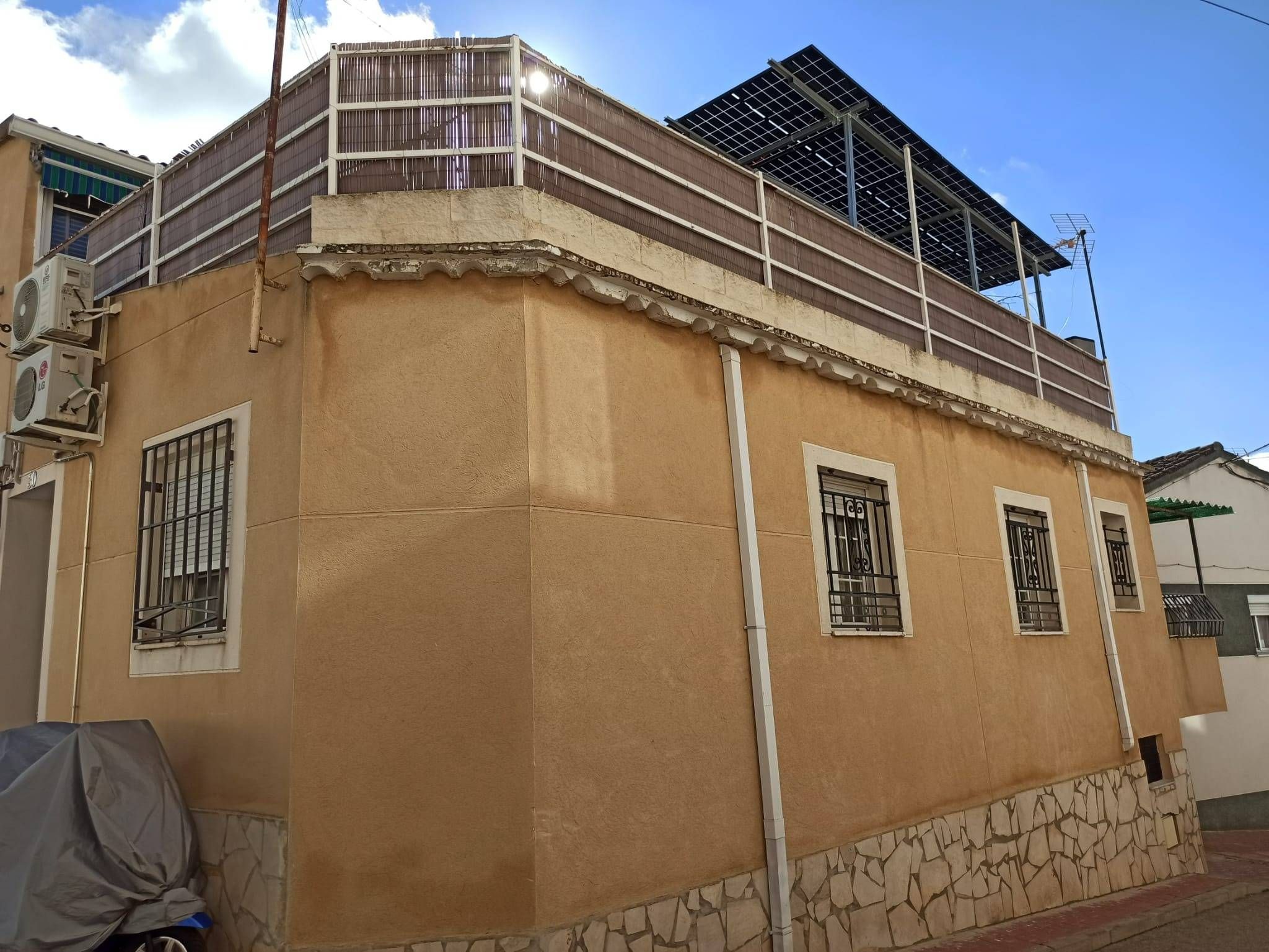 Exterior view of Country house for sale in Morata de Tajuña  with Air Conditioner, Terrace and Storage room