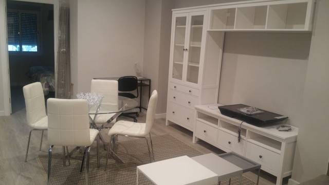 Piso en Alquiler en JIMENEZ ARANDA en La Calzada - La Florida