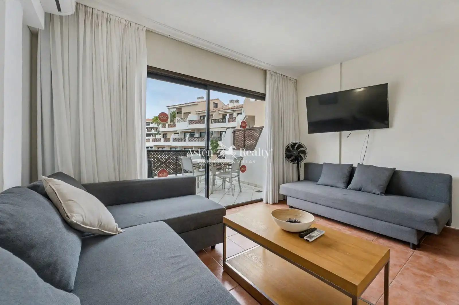 Sala de estar de Ático en venta en San Miguel de Abona con Aire acondicionado, Terraza y Piscina