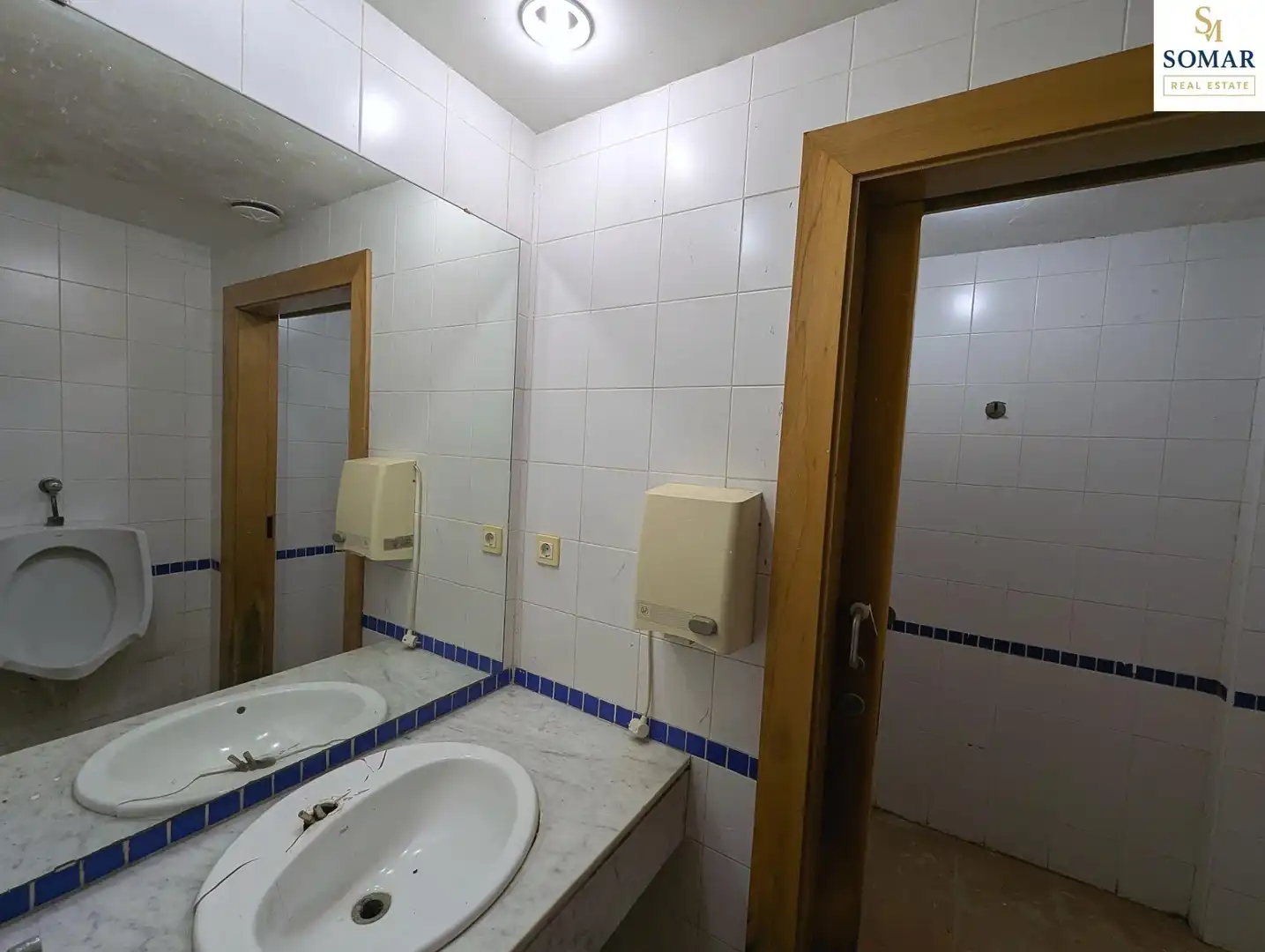 Baño de Local en venta en Carlet