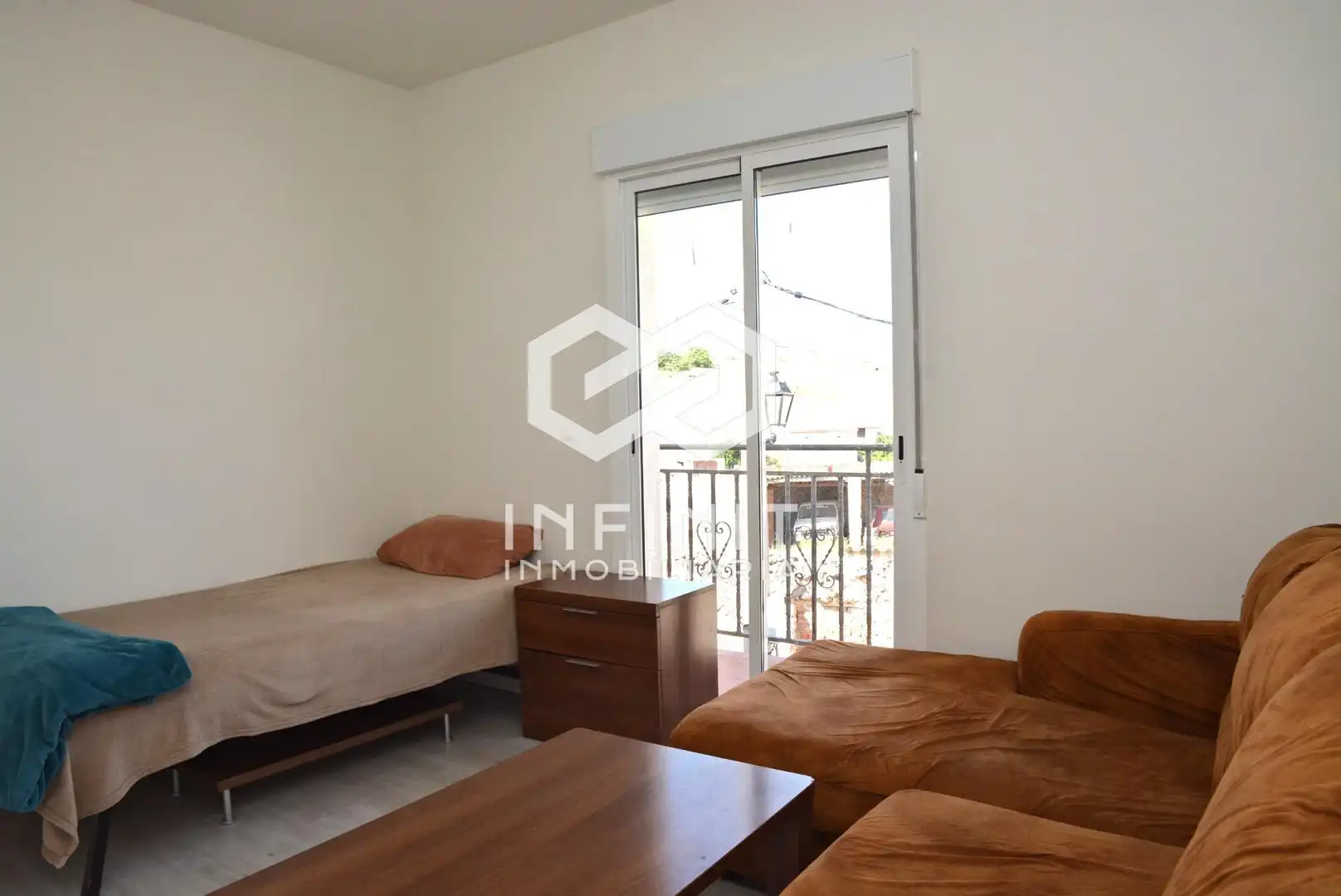 Dormitori de Casa o xalet en venda en Mazuecos amb Terrassa i Traster