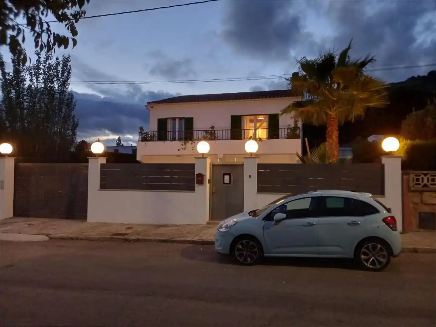 Vista exterior de Casa o chalet en venta en Bunyola con Aire acondicionado, Piscina y Balcón