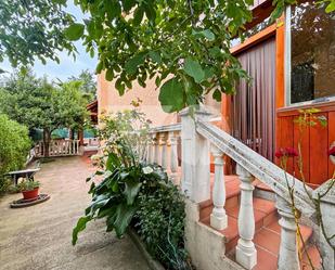 Jardí de Casa adosada en venda en Colmenarejo amb Aire condicionat, Calefacció i Jardí privat