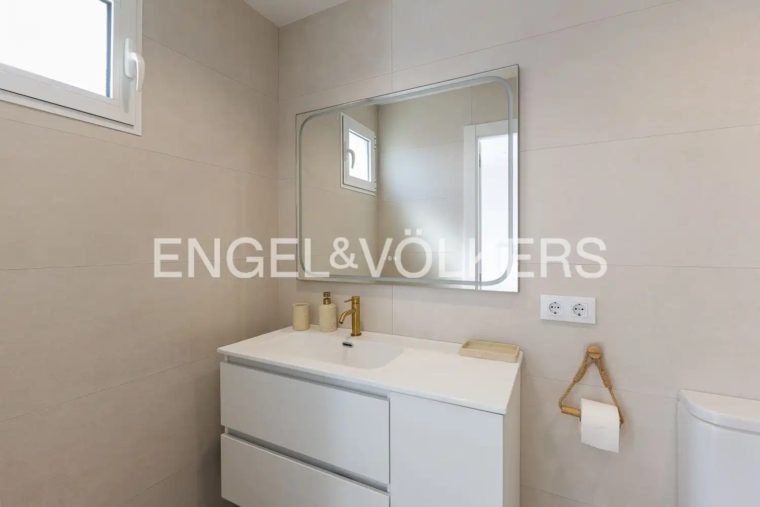 Bathroom of Attic for rent in El Puig de Santa Maria  with Air Conditioner, Heating and Terrace